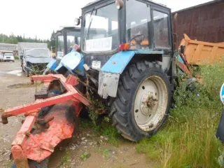 Трактор "Беларус 82.1". НДС не облагается. Ознакомление с порядком проведения торгов осуществляется по телефону: 8 (916) 511-81-30 в рабочие дни с 11:00 до 14:00. Запросы на ознакомление с документами и организацию осмотра принимаются по адресу электронной почты: imperium_ooo@mail.ru.
