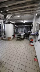 Здание, назначение: нежилое, общая площадь 2857,8 кв. м, этажность: 4 (в том числе подземных этажей 1), кадастровый номер 77:01:0006001:1083. Адрес (местонахождение) объекта: г.Москва, Пушкинская набережная, д. 8А, стр.3. Право собственности. 
Право аренды земельного участка с кадастровым номером…