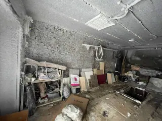 Гаражный бокс 22,5 кв.м, Новосибирск. Помещение нежилое, с кадастровым номером 54:35:071001:2845 площадью 22,5 кв.м., по адресу: Новосибирская обл., г. Новосибирск, ГСК «Berezovaya Roshcha-2», гаражный бокс 2290. Имущество находится в собственности супруги должника, является совместно нажитым.
