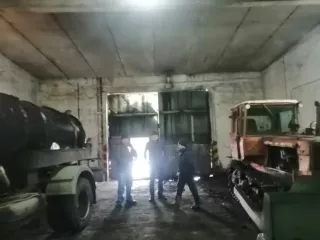 Гараж для легковых автомобилей 46,1 кв. м., кадастровый номер: 45:11:020601:255; ангар 577,2 кв.м., кадастровый номер: 45:11:020601:248; гараж 218,6 кв.м., кадастровый номер: 45:11:020601:246; административное здание (контора) 200,1 кв.м., кадастровый номер: 45:11:020601:251; тракторный гараж…