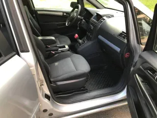 Opel Zafira 2007 года, 140 л.с., пробег 278 000 км. Цвет серый металлик. VIN: W0L0AHM7582017562, госномер Р176КХ177.