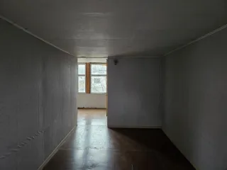 Жилой дом 94,6 кв. м, земельный участок 762 кв. м, Москва, Зеленоград, ул. Садовая, д. 13. Общая площадь дома 94,6 кв. м, кадастровый номер 77:10:0007001:1220. Земельный участок площадью 762 кв. м, кадастровый номер 77:10:0007001:8920. Количество этажей: 2. Назначение здания: Жилое.