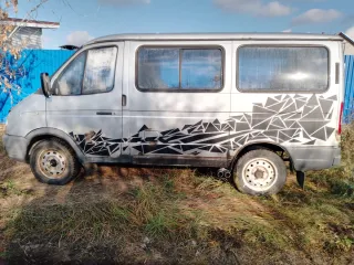 Автомобиль марки ГАЗ модель 2217 2004 года выпуска, VIN XTH22170040381142.