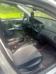 Ford Focus 2004 легковой, VIN X9FFXXEEDF4S42493, на условном ходу. VIN-номер частично не читаемый, требуется ремонт.