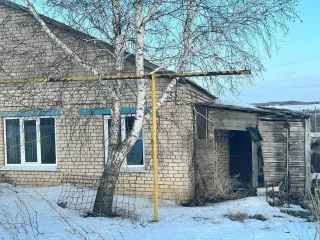 Земельный участок 821 кв.м и квартира 56.7 кв.м, Самарская область. Земельный участок, площадь 821 кв.м, адрес: Самарская область, Исаклинский район, село Ключи, ул. Школьная, кадастровый номер: 63:19:0206003:39. Квартира, площадь 56.7 кв.м, назначение: жилое, адрес: Самарская область, Исаклинский…