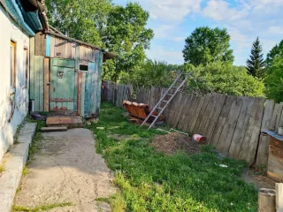 Жилое здание 49,9 кв.м и земельный участок 600 кв.м Новосибирская область Жилое здание, доля в праве: ½, кадастровый номер 54:03:011227:17, местоположение: Новосибирская область, р-н. Болотнинский, г. Болотное, ул. Островского, д. 59, площадь: 49,9 кв.м.; Земельный участок, кадастровый номер…