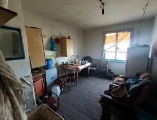 Здание кад № 26:09:020821:94 площадью 83.70 кв. м и земельный участок кад №26:09:020108:6 площадью 30044.00 кв. м по адресу: Ставропольский край, Туркменский район, село Камбулат, улица Комарова, дом 18.