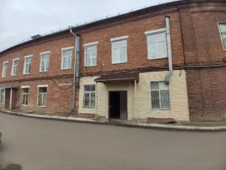 Помещения 1-го этажа и подвала по ул.Деловая, д.11, пом.1000, кадастровый номер 16:50:090439:96, площадь - 503,6 кв.м. Вид ограничений и обременений: нет. Общая площадь: 503.6. Кадастровый номер: 16:50:090439:96. Общие сведения об ограничениях и обременениях: нет. Назначение нежилого помещения…