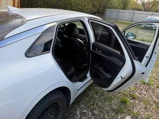 KIA K5, год выпуска 2021. Кузов № XWEG2414BM0001750, VIN: XWEG2414BM0001750. Находится в залоге.