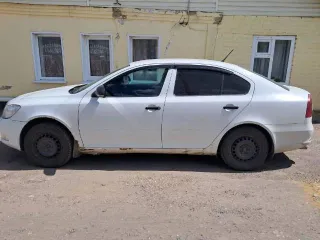 Skoda Octavia 2010, 102 лс, 400000 км, АКПП Skoda Octavia 2010 г.в. XW8DA11Z3BK258087. Пробег 400 тыс. Со слов собственника: есть расход масла 2.5 литра на 1000 км. Требуется замена АКБ. Неисправен центральный замок. Множественная ржавчина по кузову. Тормозная система требует обслуживания (замена…