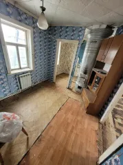 Доля 1/4 в жилом доме 60.1 кв.м, Астраханская обл. Доля в праве на жилой дом, площадь 60.1 кв.м, назначение: жилое, количество этажей: 1, адрес (местонахождение): 414038, Астраханская обл., г Астрахань, ул. Якобинская, д 71, кадастровый (условный) номер: 30:12:040755:24, размер доли: 1/4. С…
