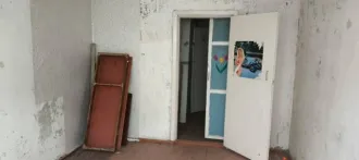 1/4 + 1/4 доли квартиры (52 кв.м) и 1/4 доли помещения, Омская область, назначение: жилое, кадастровый (условный) номер: 55:26:240101:1263, адрес: Омская область, Таврический р-н, с. Прииртышье, ул. Ленина, д. 21, кв. 13