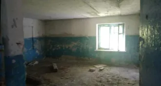Коровники и бригадный дом, 3160,9 кв.м, Брянская обл., Новозыбковский г.о. Объекты недвижимого имущества в составе: коровник с кадастровым номером 32:18:0090101:168, коровник с кадастровым номером 32:18:0090101:175, коровник с кадастровым номером 32:18:0090101:177, бригадный дом с кадастровым…