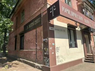 78/171 доли квартиры, 94.5 м², г. Самара, общая долевая собственность 78/171 в жилом помещении площадью 94.5, с кадастровым № 63:01:0230001:1297, расположенной по адресу: г. Самара, проспект Кирова, д. 179, кв. 18. Доля в собственности эквивалентна двум комнатам.