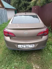 Opel Astra 2012 года, идентификационный номер W0LPD5DDXDG020670, тип ТС - легковой, год изготовления 2012, номер кузова W0LPD5DDXDG020670, цвет кузова бежевый, мощность двигателя 116 л.с. (85 кВт).