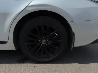 Toyota Camry 2021 года, 249 л.с., 253400 км, АКПП; Automobile Toyota Camry, gos.reg.znak H101XX98, VIN XW7BZ3HK60S116340, 2021 g.v., moshchnost dvig., l.s. (kW): 248.8 (183), tsvet: bely perlamutr s chernoy kryshey.