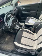 Автомобиль Kia Rio, 2017 года выпуска, VIN Z94C341BBJR022464, цвет белый, объем двигателя 1591 см³, мощность 123 л.с., тип кузова седан.