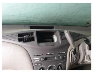 Toyota Prius, 1999 года, 58 лс, идентификационный номер VIN отсутствует, № кузова: NHW100034313, цвет белый, двигатель отсутствует, пробег неизвестен, техническое состояние неисправен, лобовое стекло повреждено.