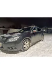 Chevrolet Cruze, 2010 года, 109 лс, 289918 км. Легковой автомобиль: ШЕВРАЛЕ КРУЗ CHEVROLET CRUZE, выпуска 2010 года, кузов (коляска) № XUFJF696JA3010105, цвет Черный, идентификационный номер (VIN) XUFJF696JA3010105, государственный регистрационный знак О721СЕ11. На имущество зарегистрировано…