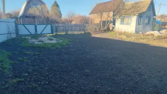 Земельный участок 400 кв.м. Ульяновская область, г. Ульяновск, СНТ "Станкостроитель", участок 444, кадастровый номер: 73:19:071401:28. На участке не проводилось межевание.