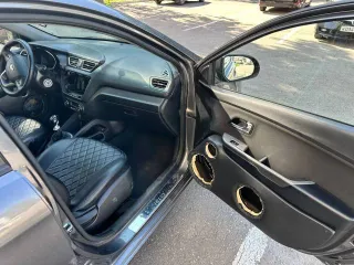Kia Rio 2014, VIN: Z94CC41BAER219501, цвет: темно-серый.
