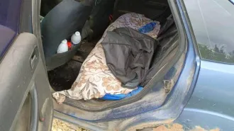 Ford Focus 2006 года, синий. VIN: X9F4XXEED46B27911, ПТС: 50НК562499, госномер: Х344ЕУ750. Разрешенная максимальная масса 1910 кг, масса без нагрузки 1325 кг. Автомобиль в залоге у ООО МКК «Корона», не на ходу. Пробег 396 000 км.