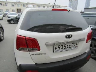 Kia Sorento, 2011 года, 175 лс, 100000 км. Автомобиль легковой, марка: Kia, модель: Sorento, VIN: KNAKU811CC5217016, гос. рег. номер: Р935АО774. Объект может быть приобретен с использованием заемных средств ПАО Сбербанк.