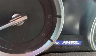 Toyota Land Cruiser 200, VIN JTVCV02JX04255140, 2018 года выпуска, цвет черный. Вид собственности долевая (по 1/2 доли, имущество разделено между бывшими супругами), реализуются обе доли.