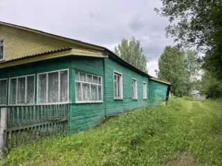 Здание детского сада Светлячок, 435,5 кв.м, земельный участок 6815 кв.м, Архангельская область. Здание детского сада Светлячок, с кадастровым номером 29:01:000000:836, площадью 435,5 кв.м., расположенное по адресу: Российская Федерация, Архангельская область, м.о. Вельский, д. Лукинская, д. 5Б…
