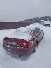 Volkswagen Passat 2000 года выпуска. Легковой автомобиль, марка и модель: Volkswagen Passat. VIN: WVWZZZ3BZYP438760. Категория ТС – B. Модель двигателя: 071855. Кузов: WVWZZZ3BZYP438760. Цвет кузова – вишневый. Мощность двигателя – 150 л.с. (110 кВт). Рабочий объем двигателя – 1781 куб.см…