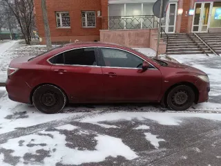 Легковой седан Mazda 6. VIN: JMZGH12F701495916. Год выпуска: 2011. Цвет: красный.