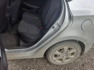 Hyundai Solaris 2013 года, 123 лс, 178020 км, легковой комби (хэтчбек), марка: Хендэ, модель: Солярис, год изготовления: 2013 г.в., цвет: серебристый, VIN: Z94CT51DBDR072521, ПТС: 39 РН 123049, г/н: К467КМ126