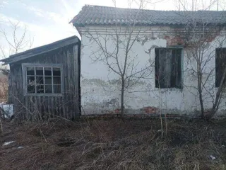 Земельные участки 1400 кв.м. Кемеровская область Земельный участок в Кемеровской обл., 1400 кв.м. Земельный участок, общей площадью 1400 кв.м., с кадастровым номером 42:07:0107005:918, находящийся по адресу: Кемеровская область, МО Мариинский, с. Красные Орлы, ул. Аэродромная, з/у 32/1