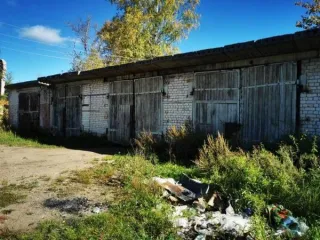 Нежилое здание (гараж) 384,7 кв.м., земельный участок 927 кв.м., Тверская область. Нежилое здание (гараж) с кадастровым номером 69:10:0140140:140 и земельный участок с кадастровым номером 69:10:0140140:6 площадью 927 кв.м. по адресу: Тверская область, Калининский муниципальный район, городское…