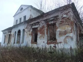 Усадебный дом площадью 645,9 кв. м и земельный участок площадью 24435 кв. м в Новгородской области. Дом расположен в Боровичском районе, д. Травково. Нежилое здание XIX в. постройки. Конструктивные элементы: стены – кирпичные, перекрытия – деревянные. Земельный участок расположен в Новгородской…