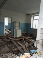 Земельный участок категории земель земли населенных пунктов, вид разрешенного использования - под общественную застройку, кадастровый номер 44:16:080110:16, площадь 924 кв.м., с расположенным на нем нежилым административным зданием площадью 114,6 кв.м., с кадастровым номером 44:16:080110:53, по…