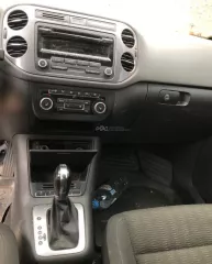 Автомобиль марки Volkswagen Tiguan, год выпуска: 2013, идентификационный номер  VIN : XW8ZZZ5NZDG121940, цвет: вишнево красный, шасси: отсутствует, кузов  кабина  номер: XW8ZZZ5NZDG121940, ПТС: серия 40 НP 060430, адрес местонахождения: Москва, метро  Говорово . Обременение: запрет на…