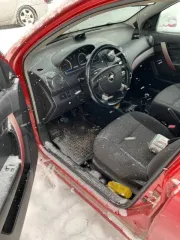 Chevrolet Aveo, 2007 года, 72 лс, 230739 км. Легковой автомобиль: ШЕВРОЛЕ КЛАСС Т200, модель: АВЕО, год изготовления: 2007, цвет: Красный, VIN: XUUSF69TJ80006160, ПТС: 39MO611756261120070Z, г/н: У864АН44, мощность двигателя, л. с. (кВт): 72 л.с., отсутствуют четыре колеса и аккумулятор, имеются…