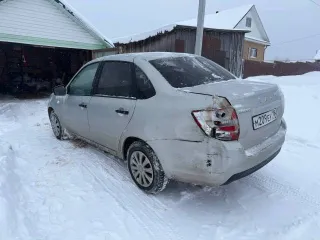 Lada Granta, 2019 года, 87 лс, 300000 км, АКПП; VIN XTA219010K0607982, гос. рег. знак М209ЕУ18.