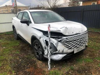 Omoda C5 2024 года выпуска, VIN LVVDB21BXRD106376, госномер Т583УК193. Автомобиль после аварии.