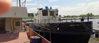 Продажа теплохода-буксира "Ангара". Маломерное моторное судно, 1958 года постройки, регистрационный номер 77-91-2016-055715 в государственном судовом реестре ГУ МЧС России по г. Москве от 15.12.2016. Находится в Московской области, Мытищинском районе, яхтенном порту "Степаньково".