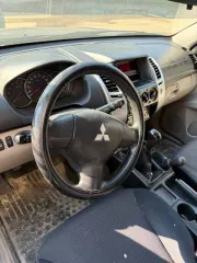 Mitsubishi Pajero Sport 2013 года, 178 лс, 213275 км, полный привод, цвет: черный, идентификационный номер (VIN): MMCGNKH40DFZ00553, модель двигателя 4D56, рабочий объем ДВС 2477, мощность ДВС л.с. 178