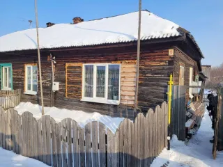 Доля дома 92,2 м² и доля участка 792 м², Свердловская обл. 1/2 доля дома и 1/2 доля земельного участка в Свердловской обл. еще 1/2 доля дома и 1/2 доля земельного участка в Свердловской обл. еще 1/2 доля в праве на жилое здание, площадь: 92,2кв.м., кадастровый номер: 66:27:1101027:240 и 1/2 доля в…