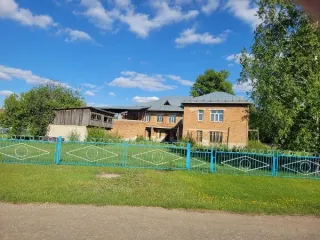 Здание (Нежилое здание, Поспелихинский дом - интернат малой вместимости для пожилых людей и инвалидов)  (кадастровый номер 22:35:010103:1390) и земельный участок (кадастровый номер 22:35:050101:28) Нежилое здание – Здание Поспелихинского дома - интерната малой вместимости для пожилых людей и…