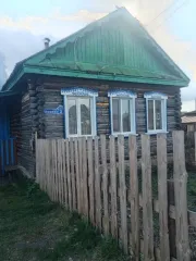 Дом и участок, доли, Ульяновская область: 1/8 доля дома и 1/8 доля земельного участка в Ульяновской обл., еще 1/8 доля дома и 1/8 доля земельного участка в Ульяновской обл., еще 1/8 доля в праве на жилое здание, площадь: 56,3 кв.м., кадастровый номер: 73:02:044702:135, и 1/8 доля в праве на…