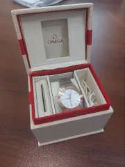 Наручные часы Omega.