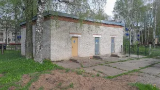 Склад 1040.4 кв. м и земельный участок, Кирово-Чепецк. Единый лот: здание, назначение: нежилое, склад и земельный участок, расположенные по адресу: г. Кирово-Чепецк, ул. Красноармейская, д. 9а. Здание, назначение: нежилое, площадью 1040,4 кв. м, 2 этажа. Склад, назначение: нежилое, площадью 58,0…