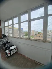 Трехкомнатная квартира 71.6 кв.м, Башкортостан, г. Мелеуз, ул. Смоленская, д. 33, кв. 179. Кадастровый номер: 02:68:010615:753. Имущество в залоге у ПАО Сбербанк. Имеется задолженность по коммунальным платежам, включая взносы за капитальный ремонт. Квартира реализуется без мебели и техники, в ней…