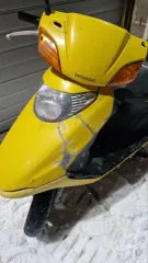 Мопед Honda Dio, без государственного номера. Рама № JF13-1027705. Комплектность и состояние не проверялись. Имущество обращено в доход государства. Документы отсутствуют. Находится в г. Красноярск. Пробег: 0 км. Год выпуска, мощность двигателя и экологический класс не установлены. Вид транспорта…