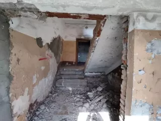 Нежилое здание - казарма, кадастровый номер: 25:32:020401:301, площадь 1591,7 кв.м., количество этажей :3. Здание с кадастровым номером 25:32:020401:301 площадь 1591.7 по адресу Приморский край, г. Спасск-Дальний, ул. Госпитальная, д. 20 
Год ввода в эксплуатацию: 25.05.1967 
Количество подземных…
